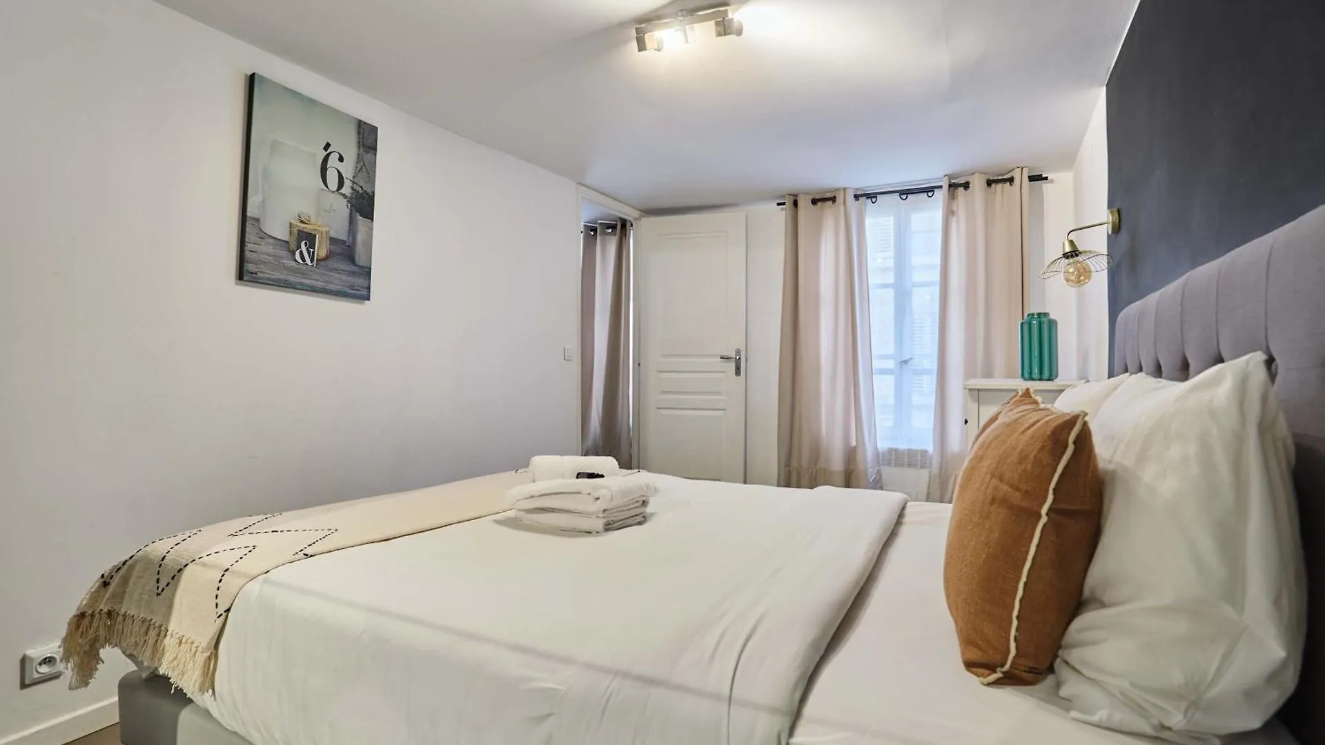 Apartment In The Heart Of Paris 4 People Fbmar3